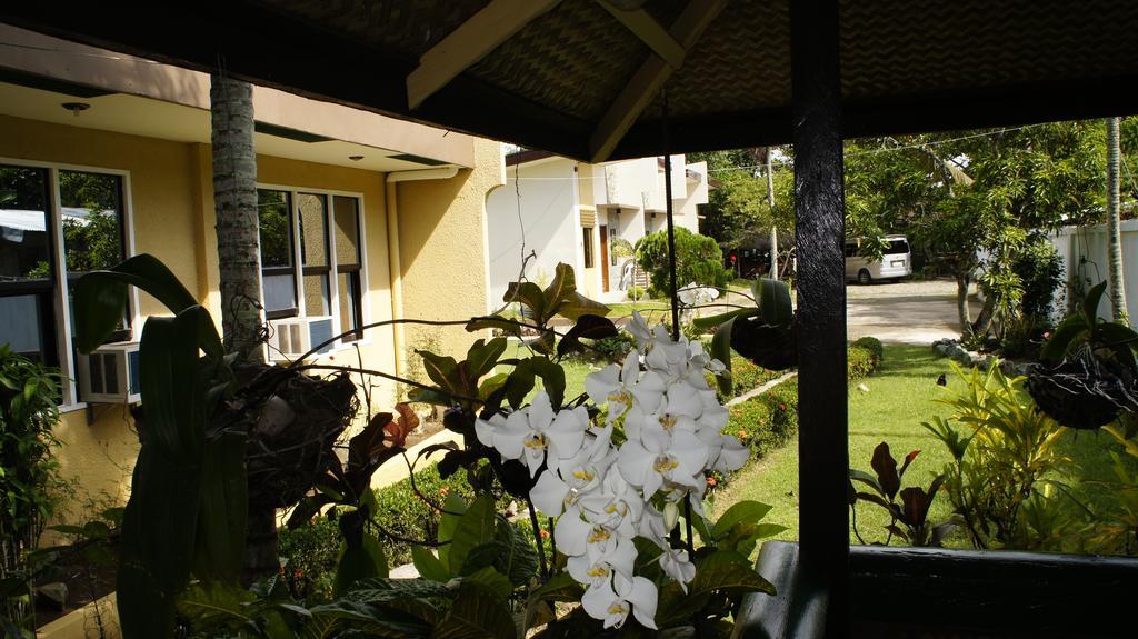 Bed and Breakfast La Belle Pension House Puerto Princesa Exterior foto